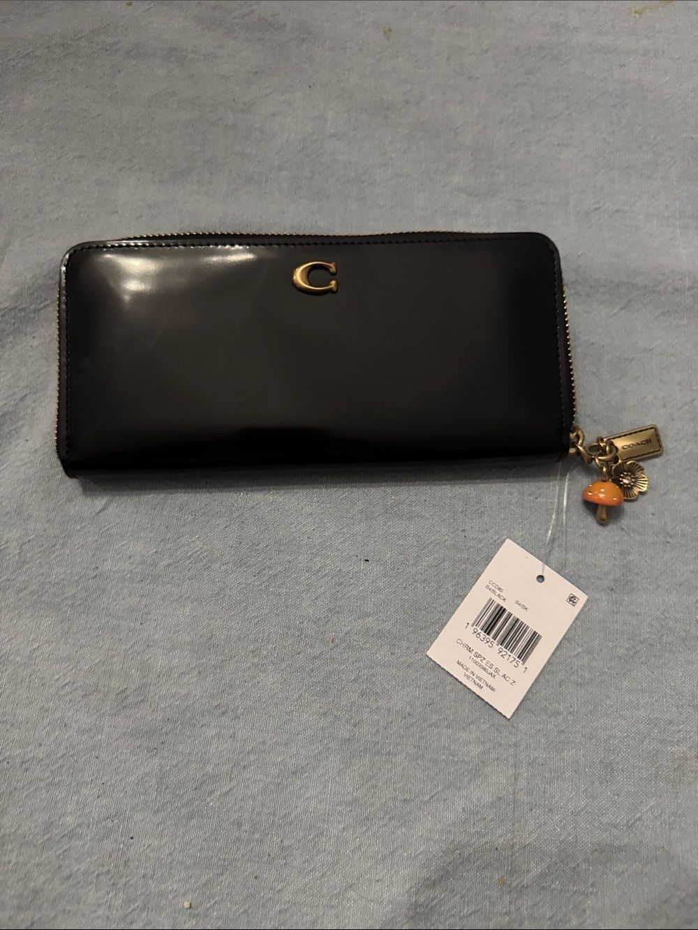 Coach Black Slim Accordion Patent Zip Wallet with Gold Brass Charms - Picture 1 of 4
